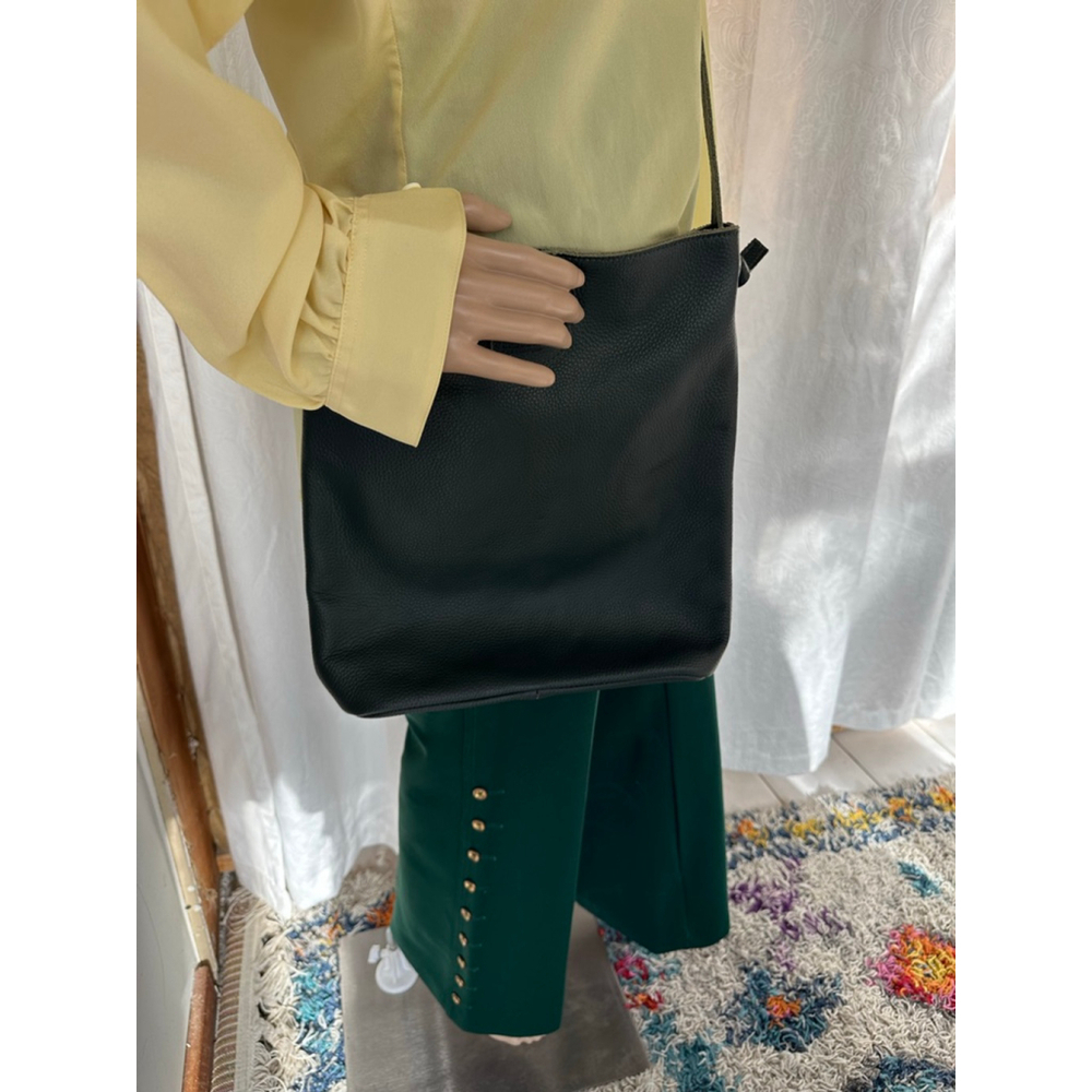 Never Used! M.I.L.A “Jackie” Forest Green Leather Crossbody Bag - Picture 6 of 9